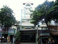 Spring Hotel Cong Hoa Street