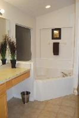 фото отеля 4BR Luxury Home With Private Pool In Aviana Resort