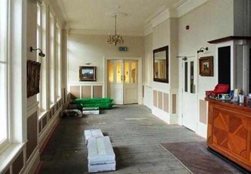 фото отеля The White Lion Hotel