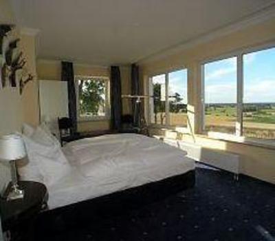 фото отеля Landsitz Kapellenhöhe Hotel Wiedenbrugge