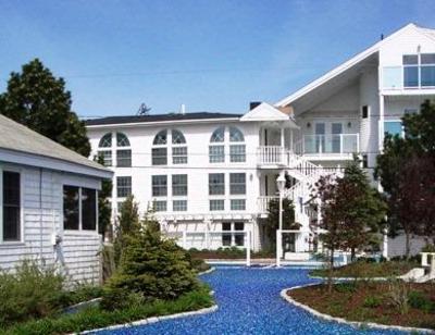 фото отеля Blue The Inn on the Beach