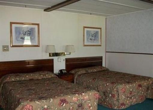 фото отеля Country Hearth Inn Sturgis