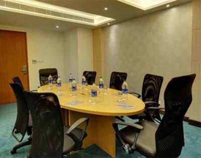 фото отеля Hotel Platinum Residency