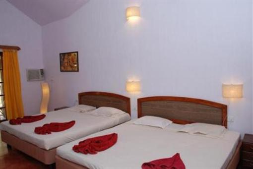 фото отеля Seabreeze Inn Calangute