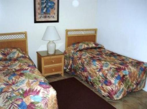 фото отеля Whaler Inn Beach Club