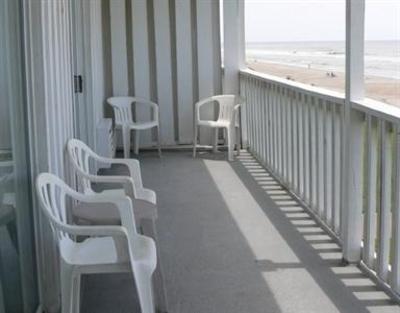 фото отеля Whaler Inn Beach Club