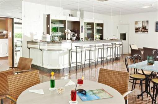 фото отеля Hotel Bellevue Cavalaire-sur-Mer