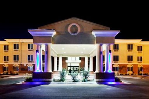 фото отеля Holiday Inn Express Hotel & Suites Ozona