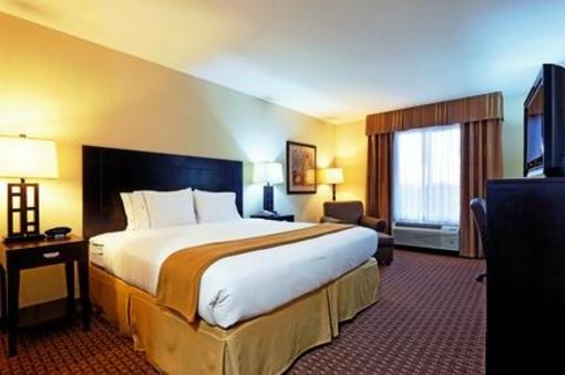фото отеля Holiday Inn Express Hotel & Suites Ozona