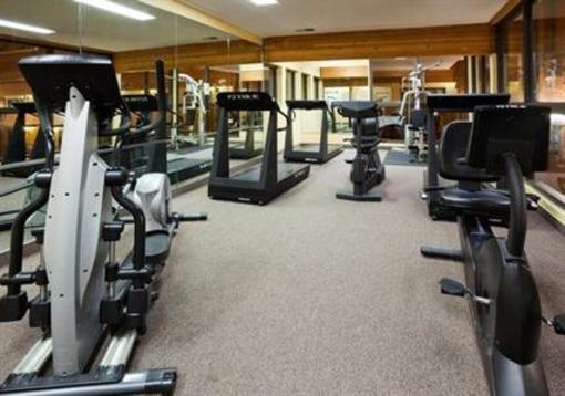 фото отеля Holiday Inn Hotel & Suites St. Cloud