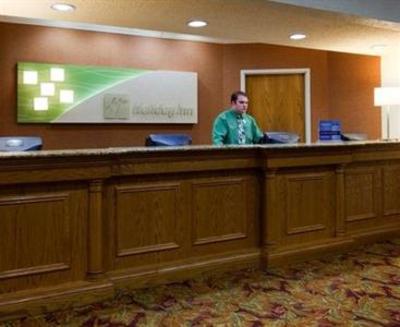 фото отеля Holiday Inn Hotel & Suites St. Cloud