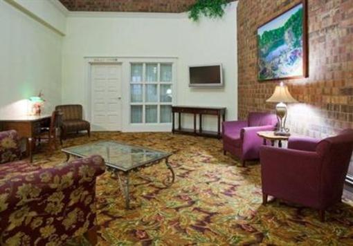 фото отеля Holiday Inn Hotel & Suites St. Cloud