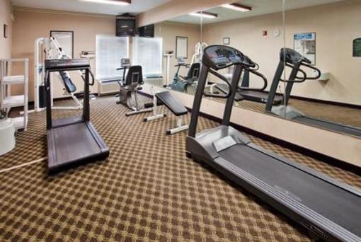 фото отеля Holiday Inn Express Lansing - Leavenworth