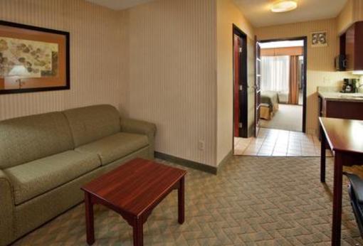 фото отеля Holiday Inn Express Lansing - Leavenworth