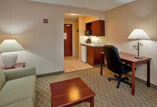 фото отеля Holiday Inn Express Lansing - Leavenworth