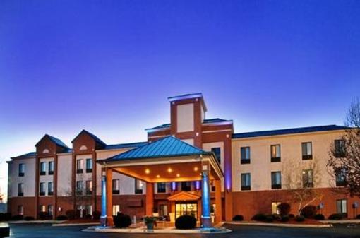 фото отеля Holiday Inn Express Lansing - Leavenworth