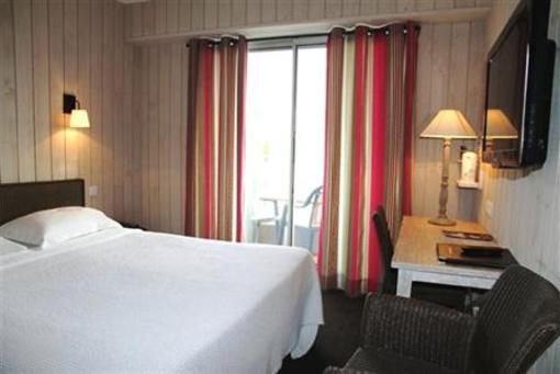 фото отеля Hotel De La Plage Arcachon