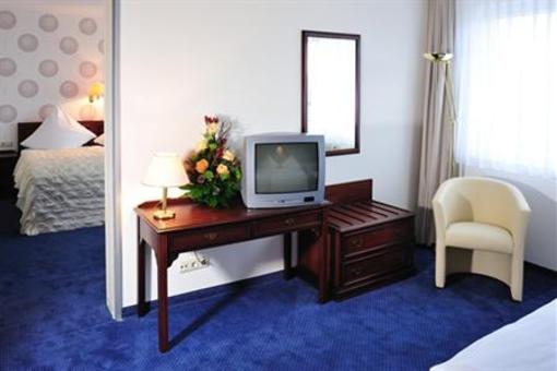 фото отеля Hafen Hotel PommernYacht Ueckermunde
