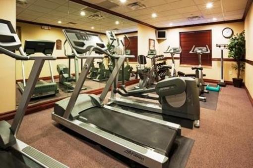 фото отеля Holiday Inn Express Hotel & Suites Wausau