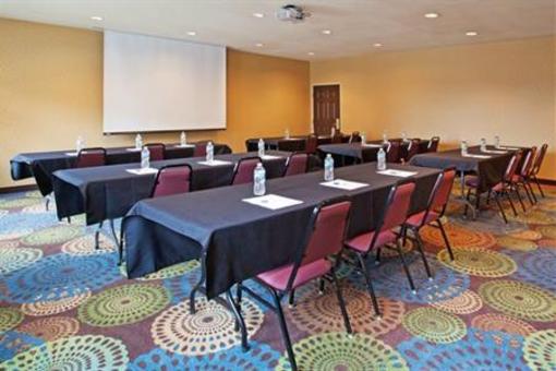 фото отеля Holiday Inn Express & Suites Columbus East