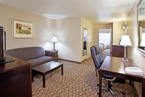 фото отеля Holiday Inn Express & Suites Columbus East