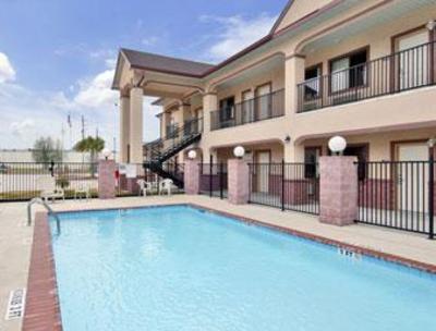 фото отеля Super 8 Intercontinental Houston