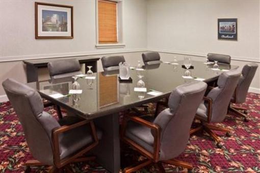 фото отеля Holiday Inn Cleveland -West