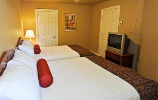 фото отеля Blair House Suites