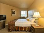 фото отеля Blair House Suites
