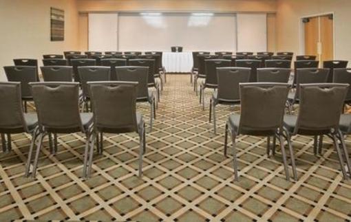 фото отеля Holiday Inn Express Warren