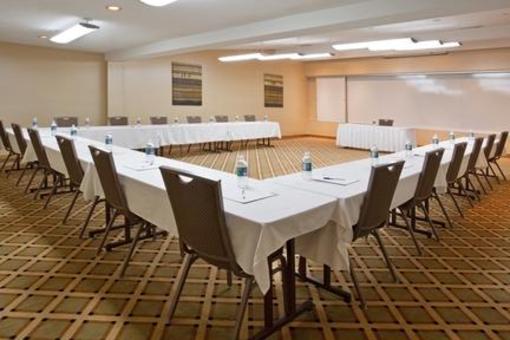 фото отеля Holiday Inn Express Warren