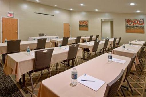 фото отеля Holiday Inn Express Warren