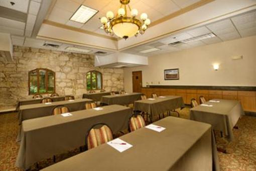 фото отеля Drury Inn & Suites Riverwalk