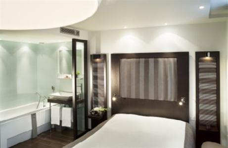 фото отеля Hotel Courcelles Etoile