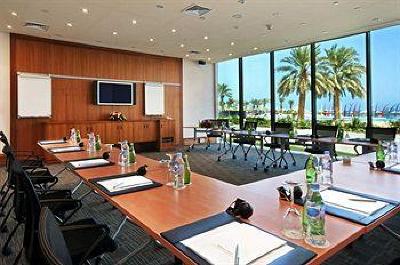 фото отеля Hilton Resort Mangaf