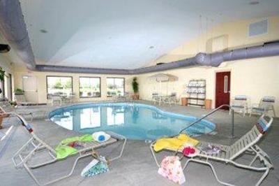 фото отеля BEST WESTERN Strawberry Inn & Suites