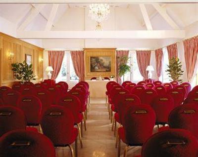 фото отеля Hotel Chateau Tilques