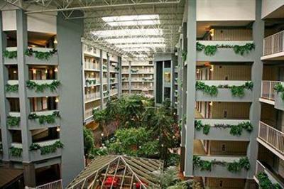 фото отеля Embassy Suites Hotel Pittsburgh - International Airport