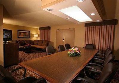 фото отеля Embassy Suites Hotel Pittsburgh - International Airport
