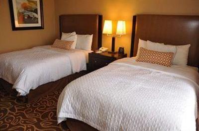 фото отеля Embassy Suites Hotel Pittsburgh - International Airport