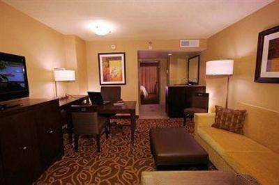 фото отеля Embassy Suites Hotel Pittsburgh - International Airport
