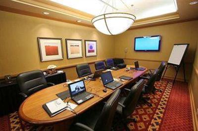 фото отеля Embassy Suites Hotel Pittsburgh - International Airport