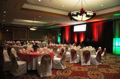 фото отеля Embassy Suites Hotel Pittsburgh - International Airport