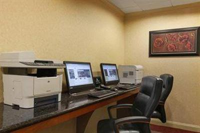фото отеля Embassy Suites Hotel Pittsburgh - International Airport