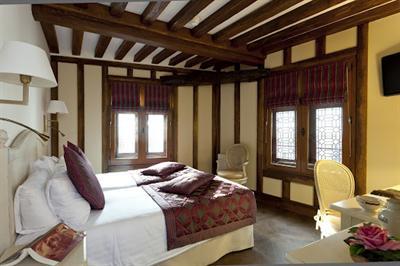 фото отеля Auberge Saint-Pierre