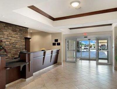 фото отеля Ramada Wainwright