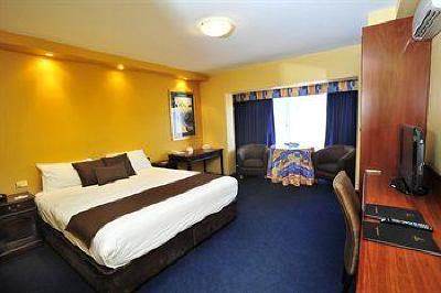 фото отеля The Clifton & Grittleton Lodge