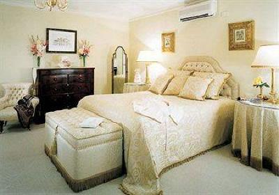 фото отеля The Clifton & Grittleton Lodge