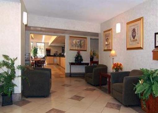 фото отеля Clarion Inn Lake Norman