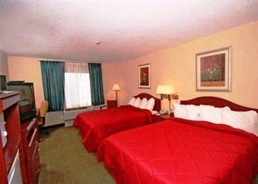 фото отеля Clarion Inn Lake Norman